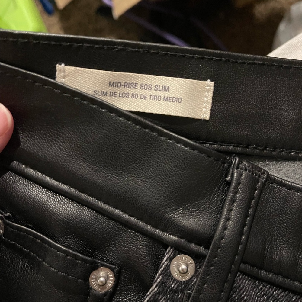Universal Thread Target Mid Rise 80s Slim Two Tone Black Jeans Faux Leather 2R - Picture 5 of 6